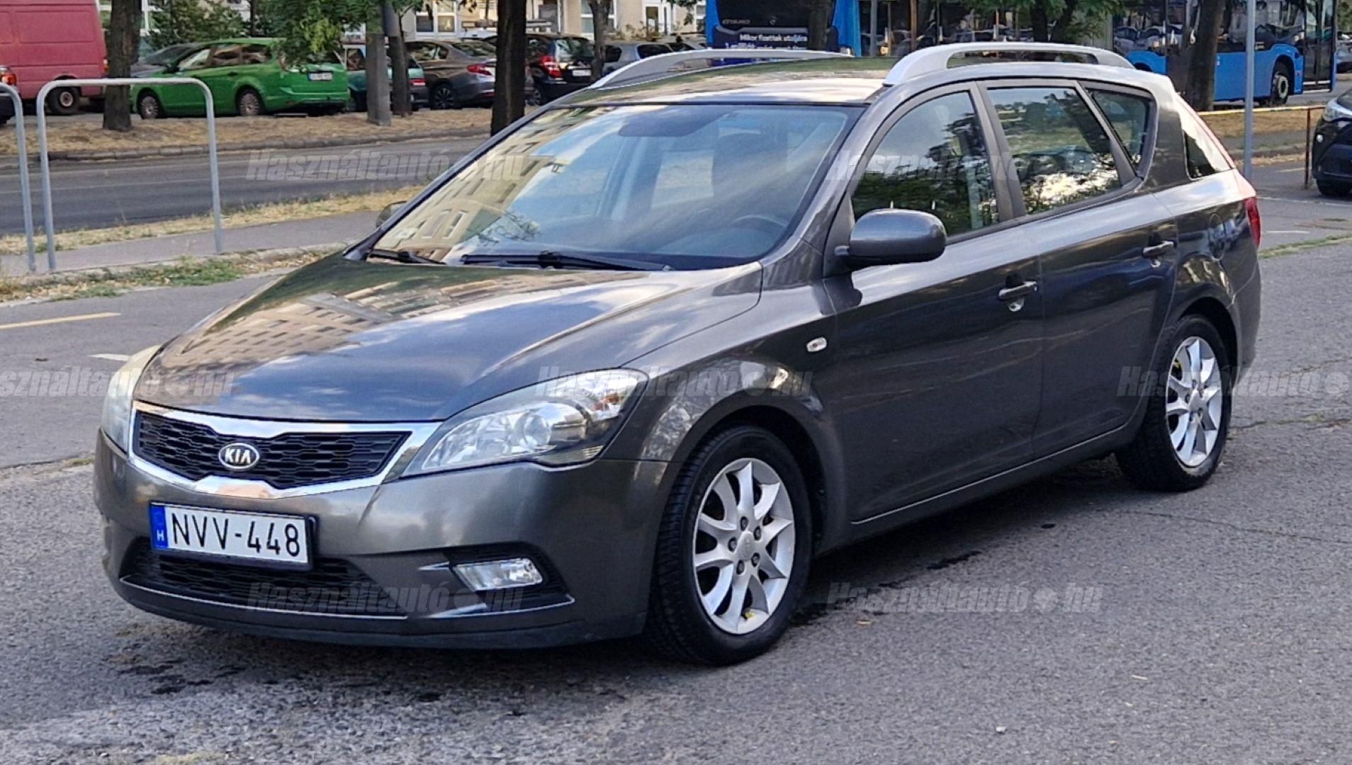 KIA CEE'D 2009/9 - 1