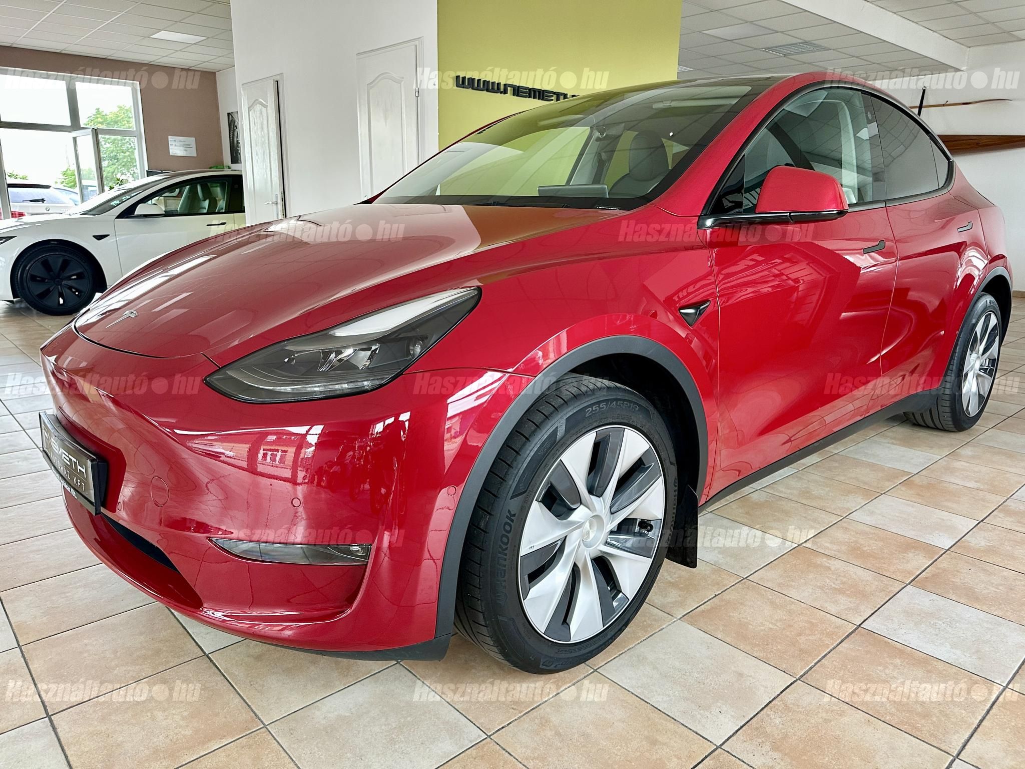 TESLA MODEL Y 2022/9 - 1