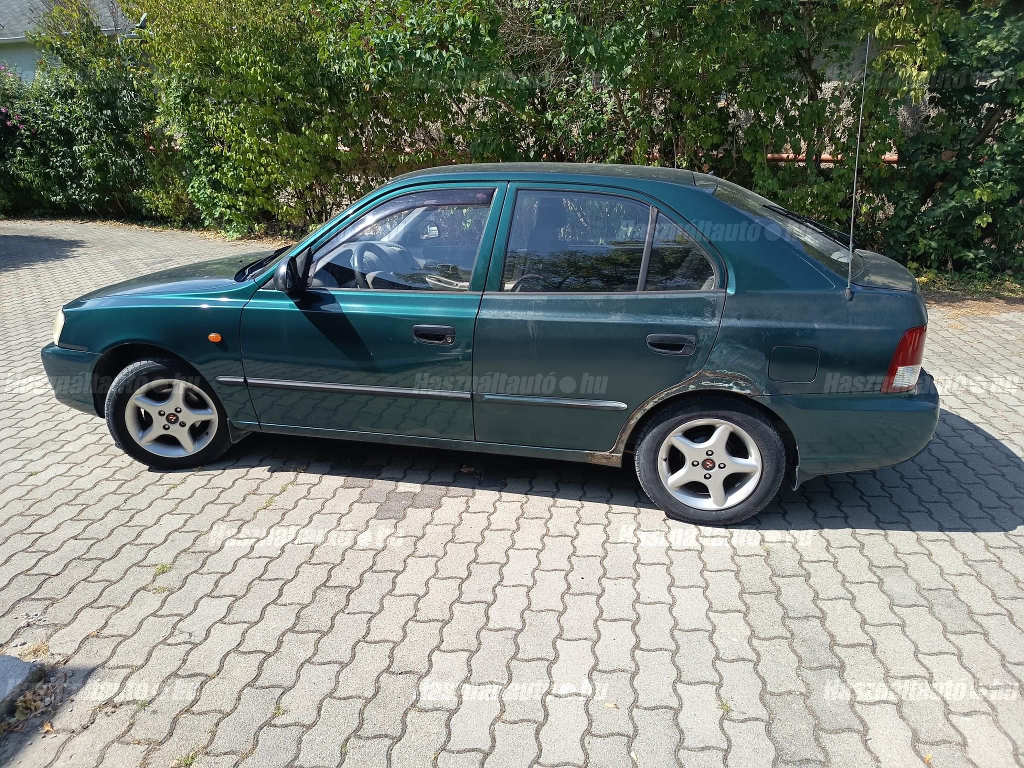 HYUNDAI ACCENT 2002/11 - 1