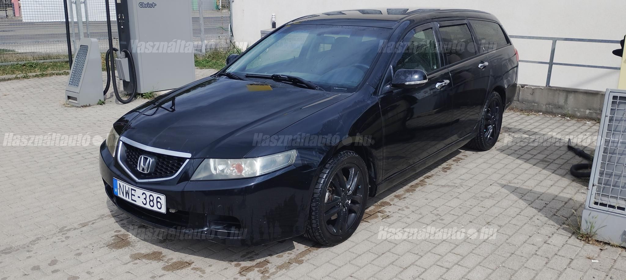 HONDA ACCORD 2004 - 1