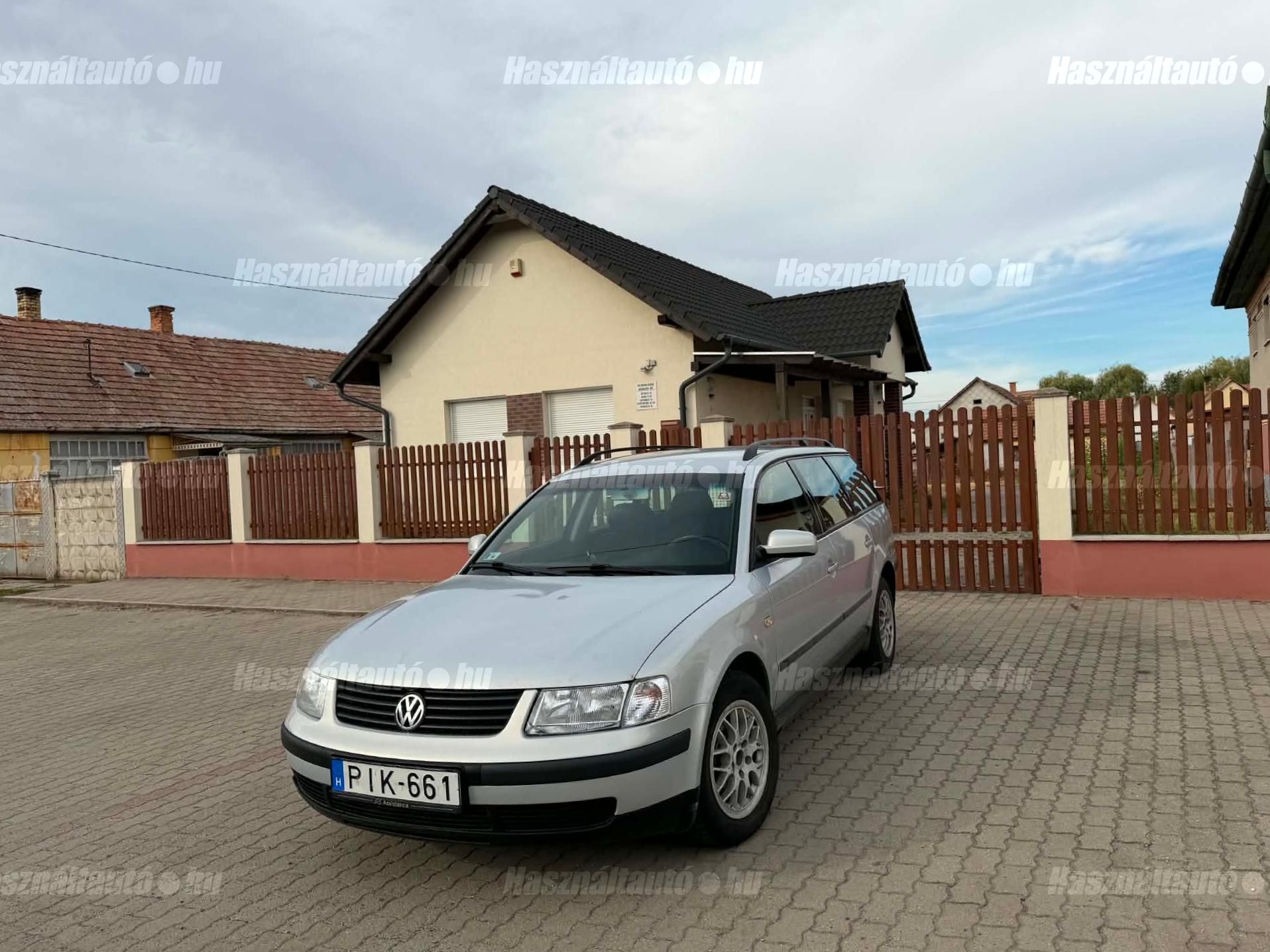 VOLKSWAGEN PASSAT V 2000/10 - 1