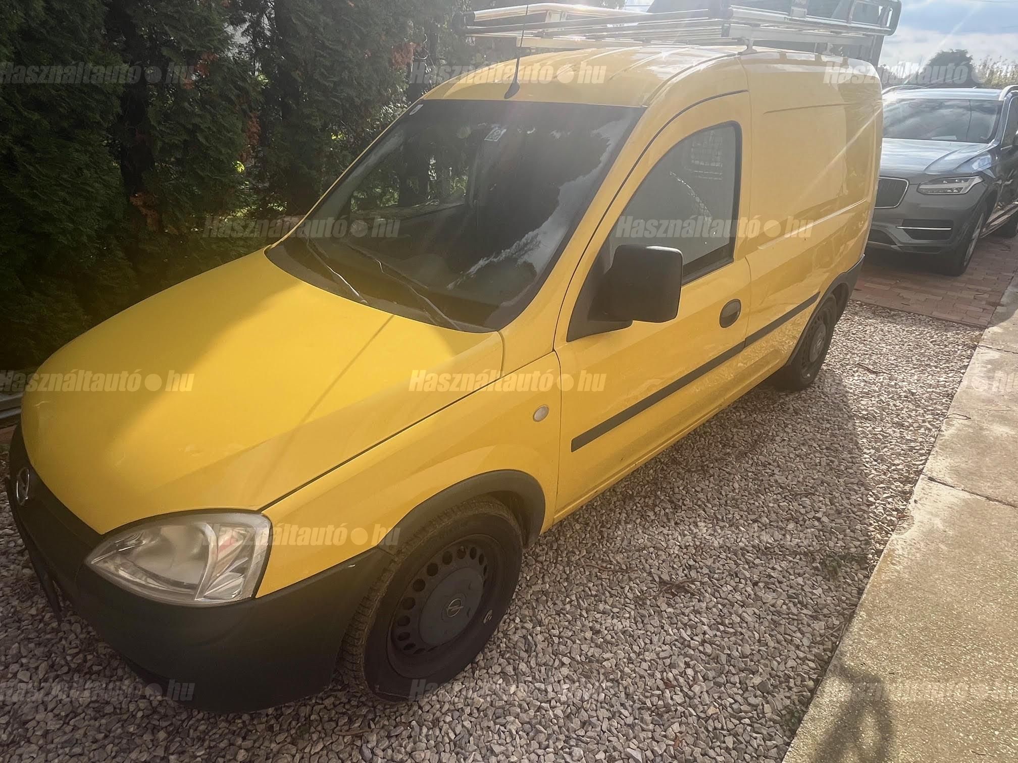 OPEL COMBO 2010/8 - 1