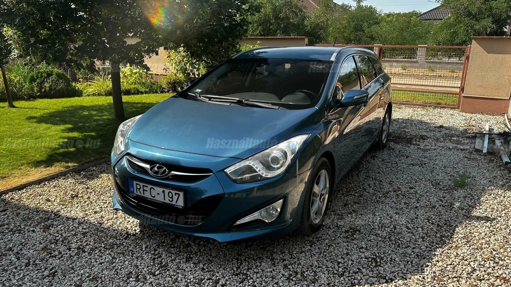 HYUNDAI I40 2012/8 - 1