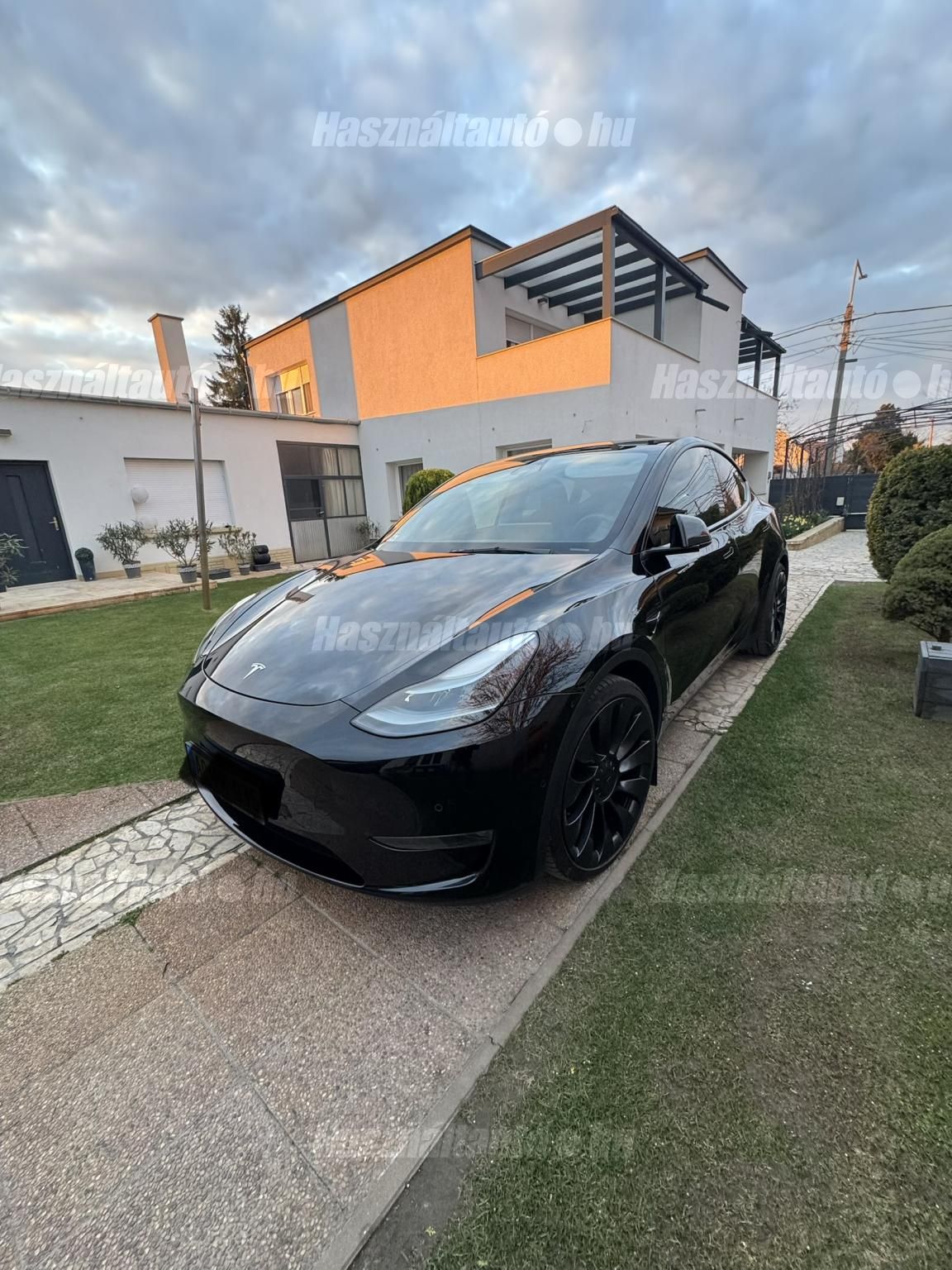 TESLA MODEL Y 2022/10 - 1