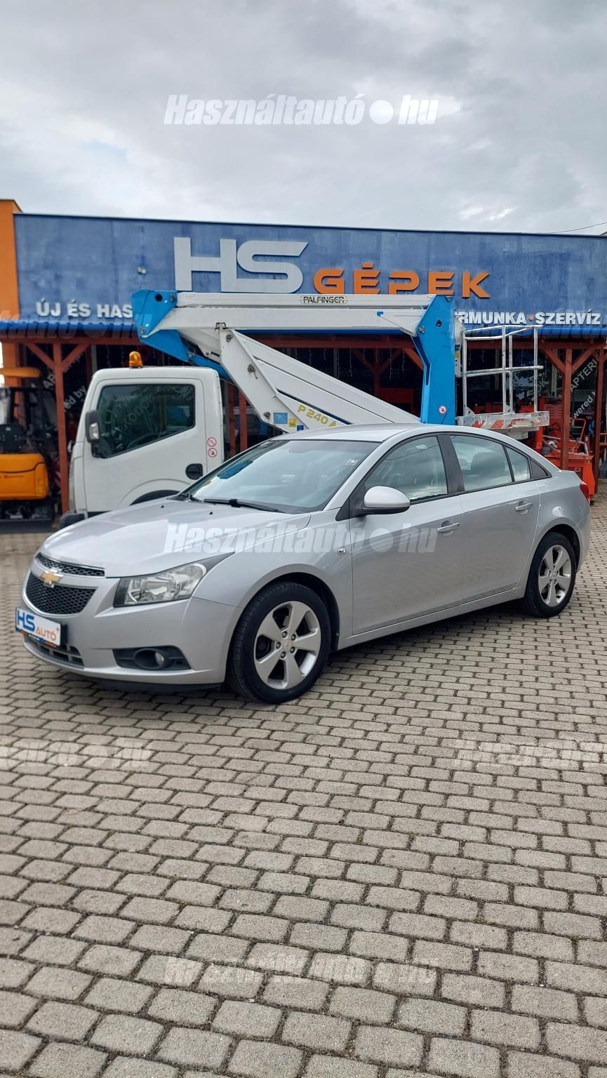 CHEVROLET CRUZE 2010/5 - 1