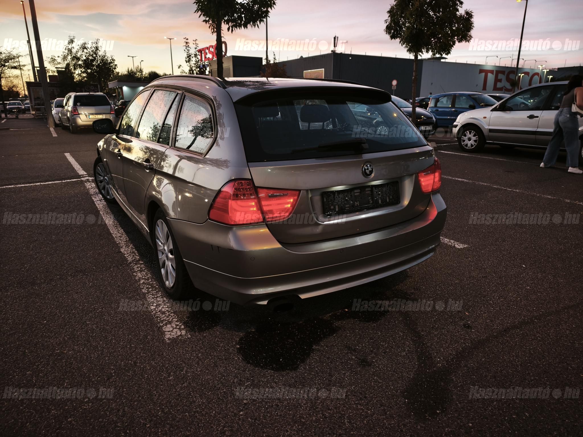 BMW 318 2010/9 - 1