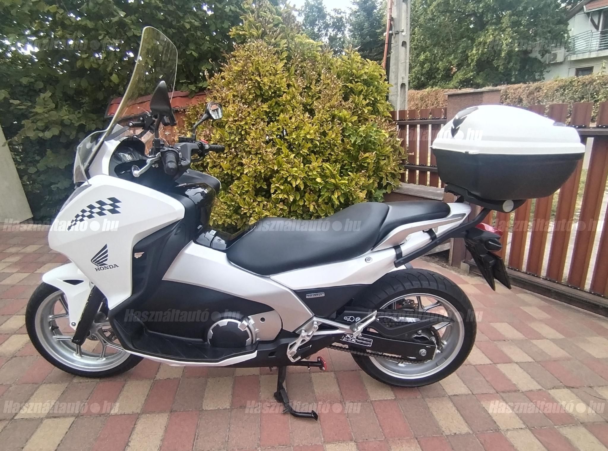 HONDA NC 700 D 2013 - 1
