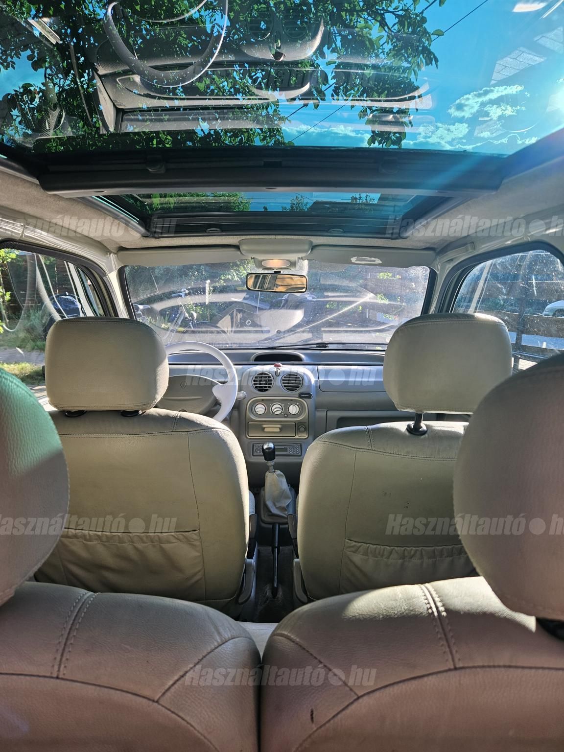 RENAULT TWINGO 2000 - 1