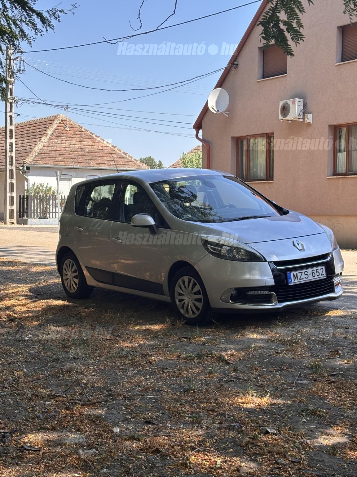 RENAULT SCENIC 2012/4 - 1