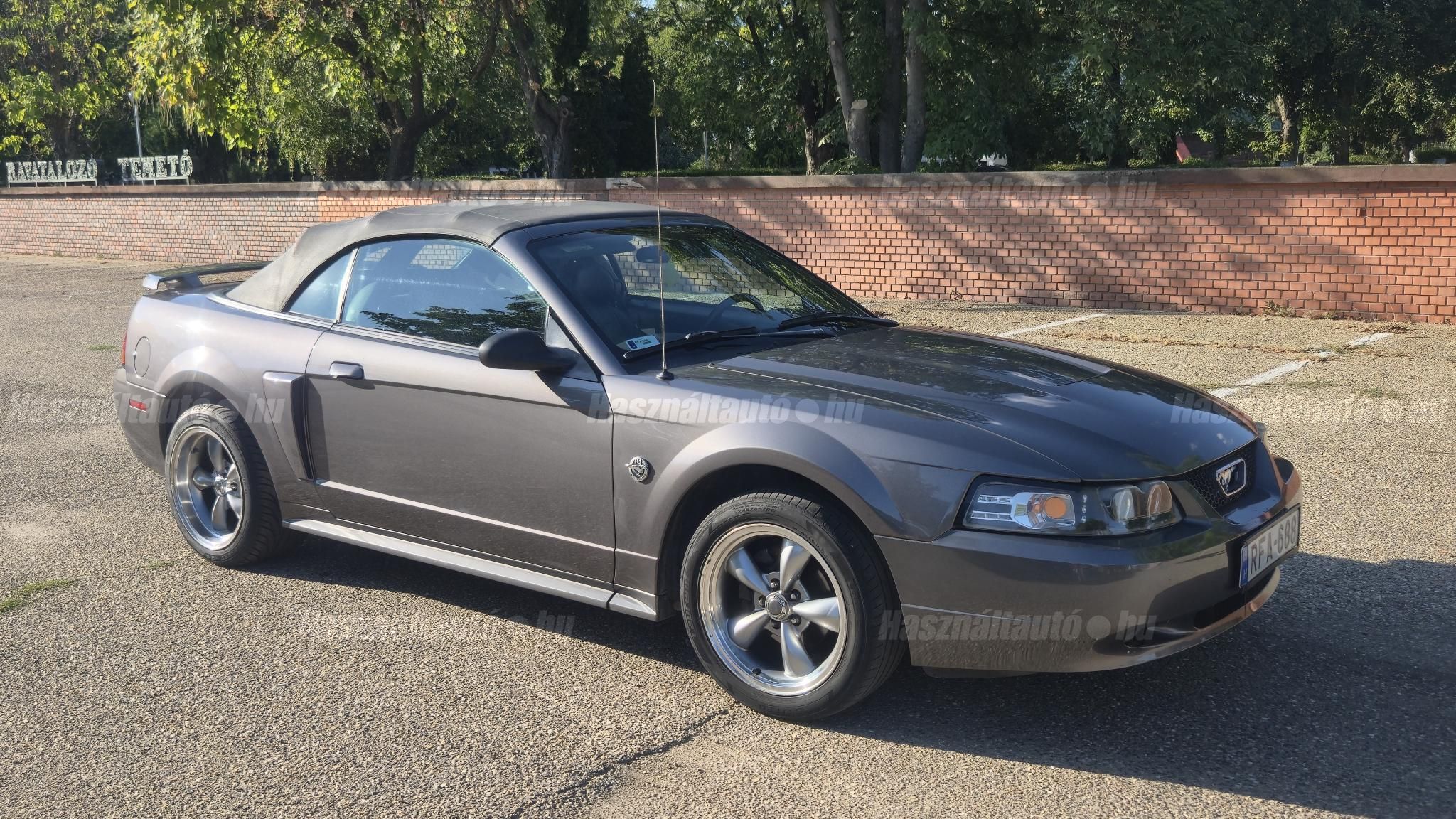 FORD MUSTANG 2004/1 - 1