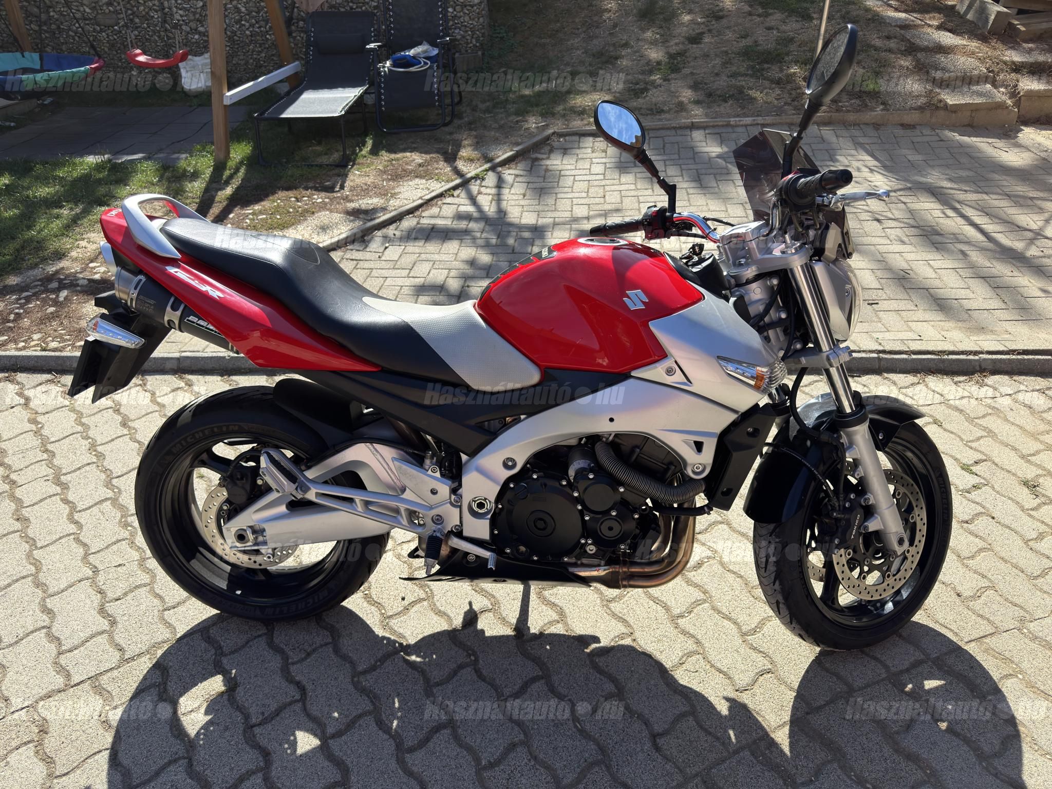 SUZUKI GSR 600 2007/3 - 1