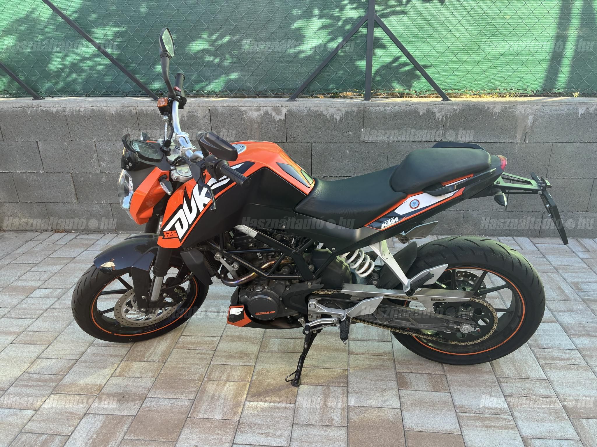 KTM 125 DUKE 2011 - 1