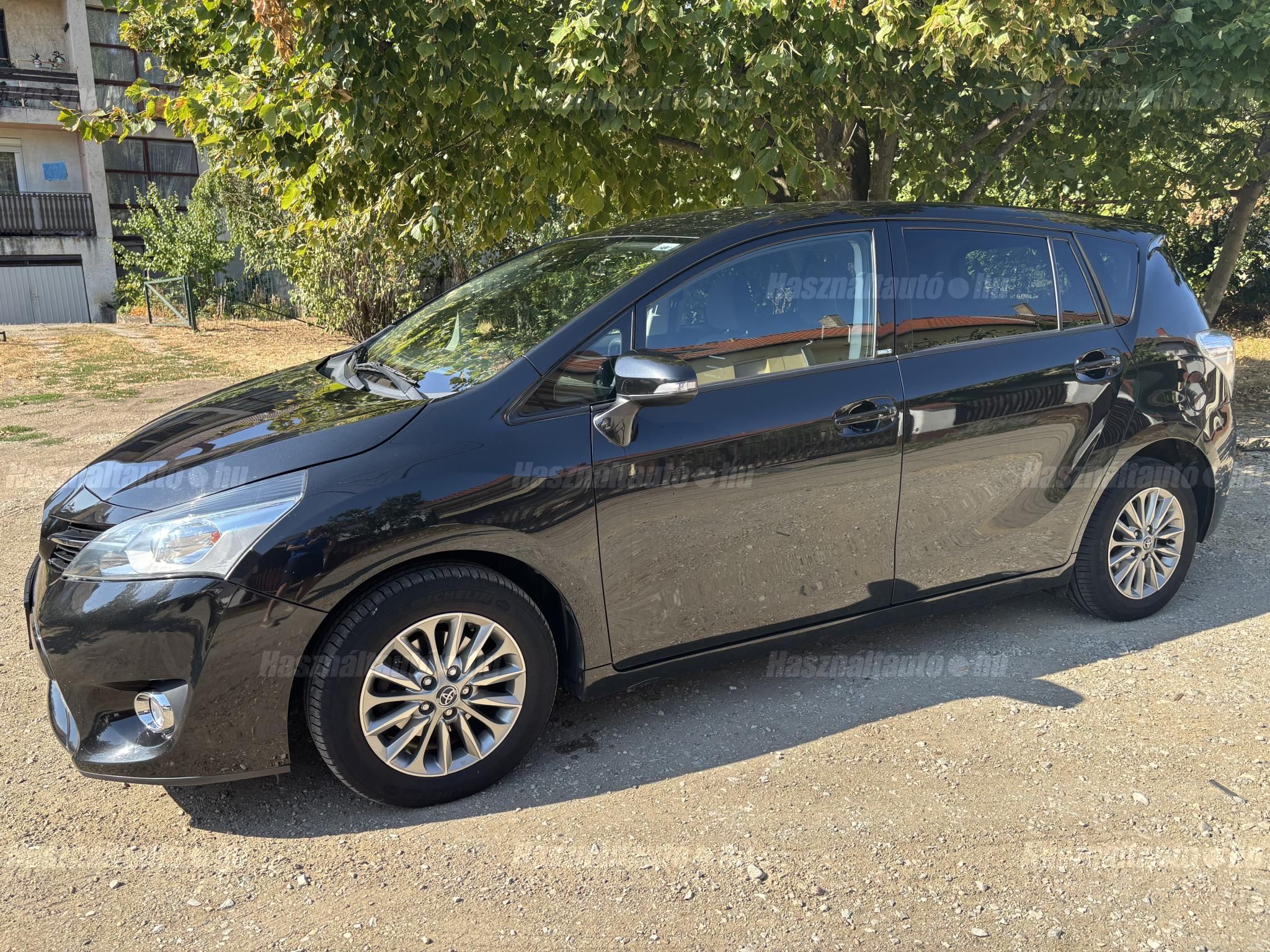 TOYOTA VERSO 2016/7 - 1
