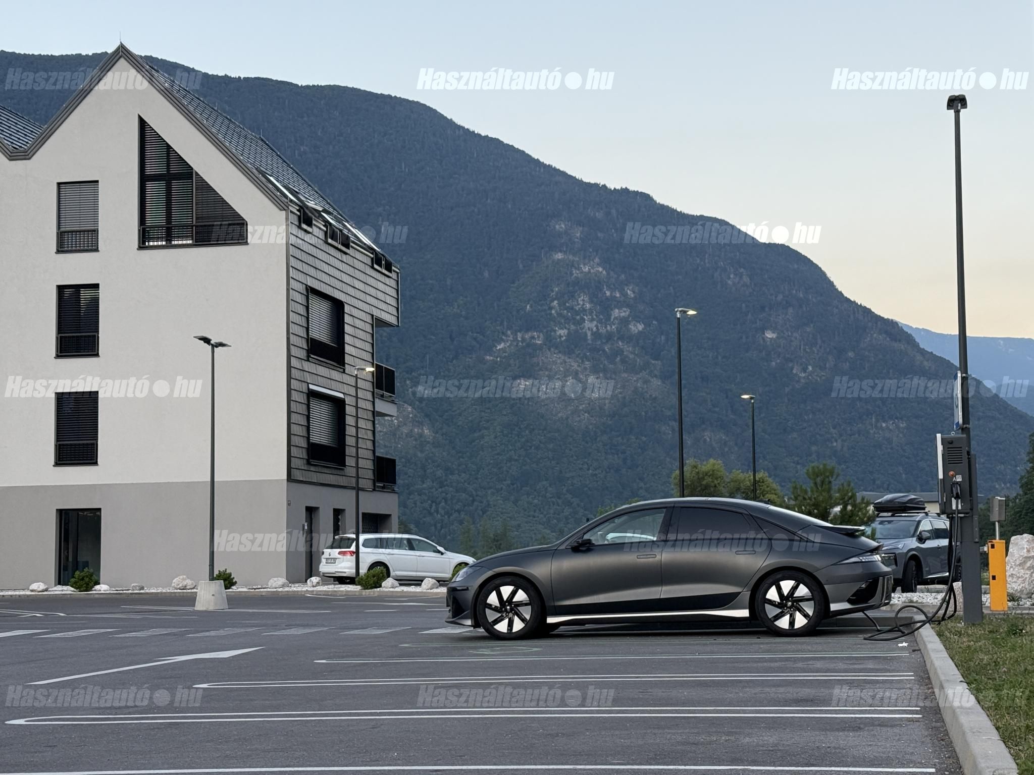 HYUNDAI IONIQ 6 2023/10 - 1