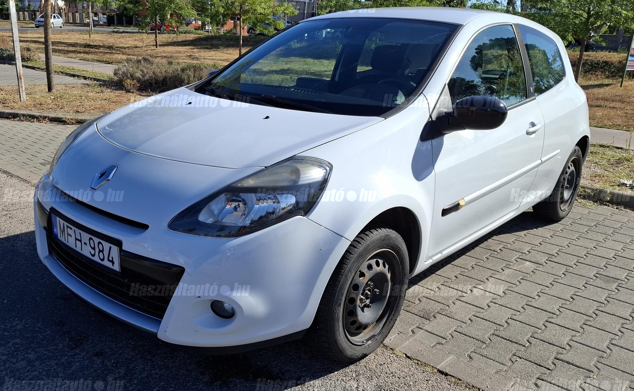 RENAULT CLIO 2010/6 - 1
