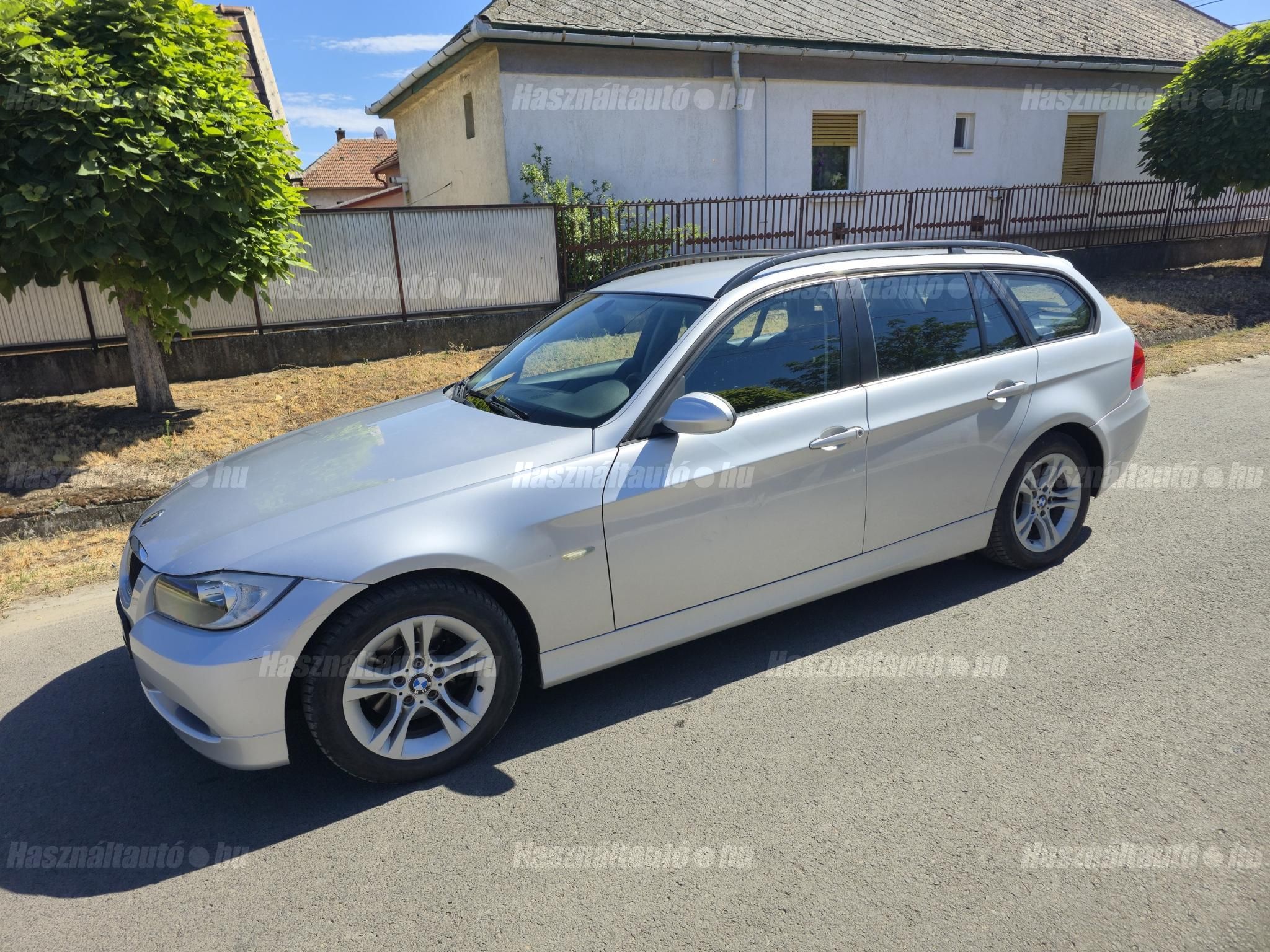 BMW 318 2008 - 1