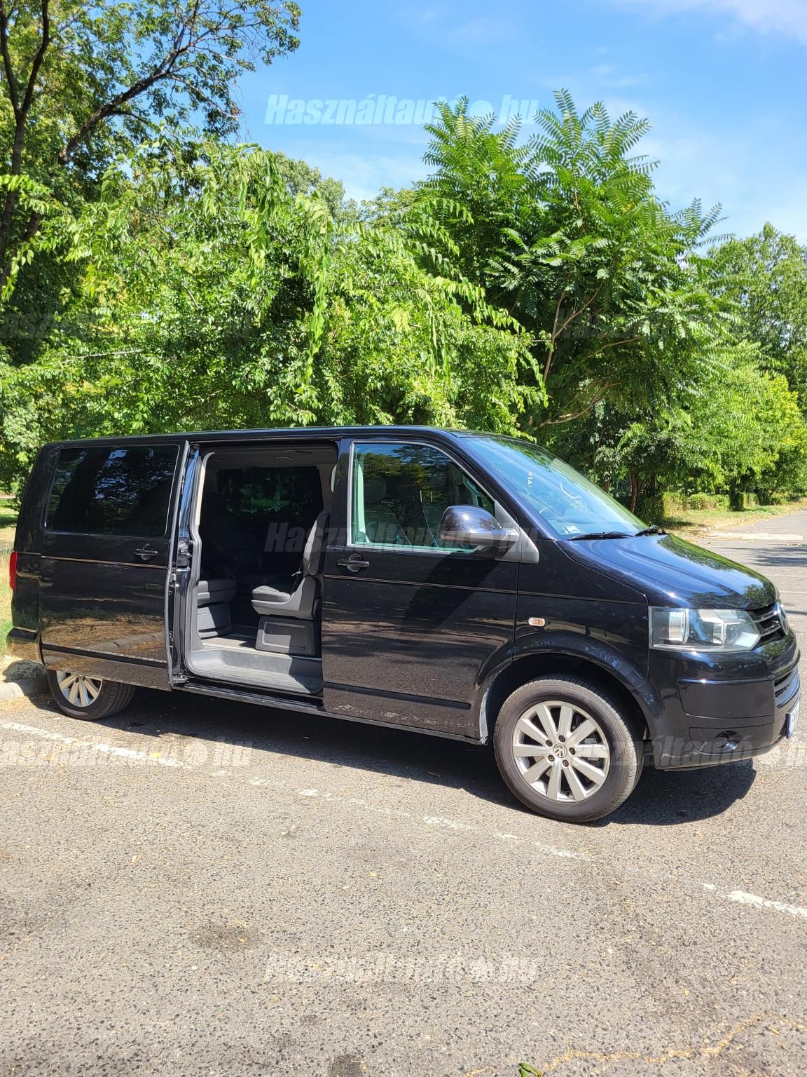 VOLKSWAGEN MULTIVAN 2011/5 - 1