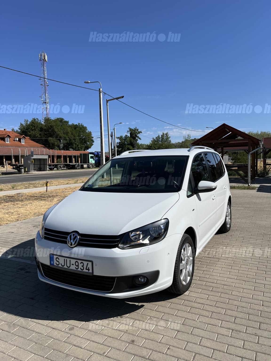 VOLKSWAGEN TOURAN 2014/9 - 1
