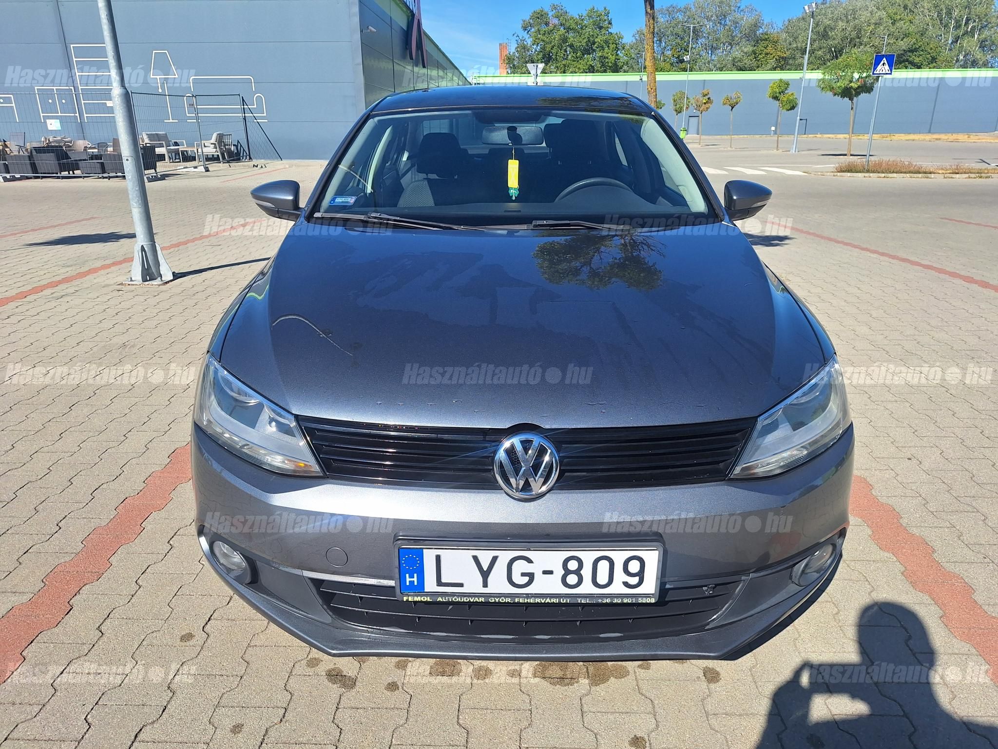 VOLKSWAGEN JETTA VI 2011/10 - 1