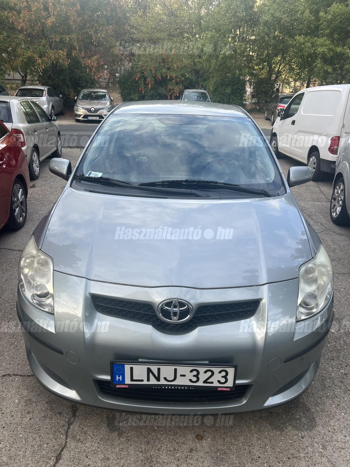 TOYOTA AURIS 2008 - 1