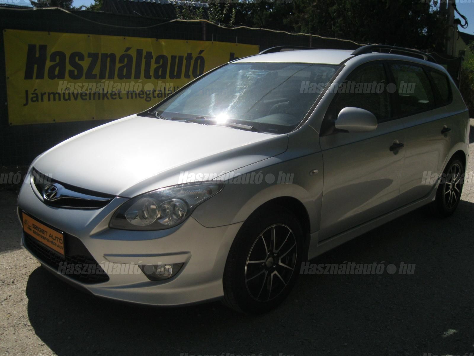 HYUNDAI I30 2011/3 - 1