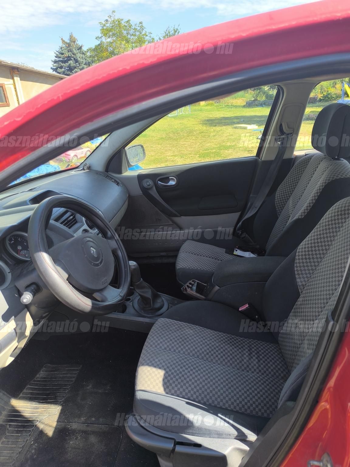 RENAULT MEGANE 2004/6 - 1