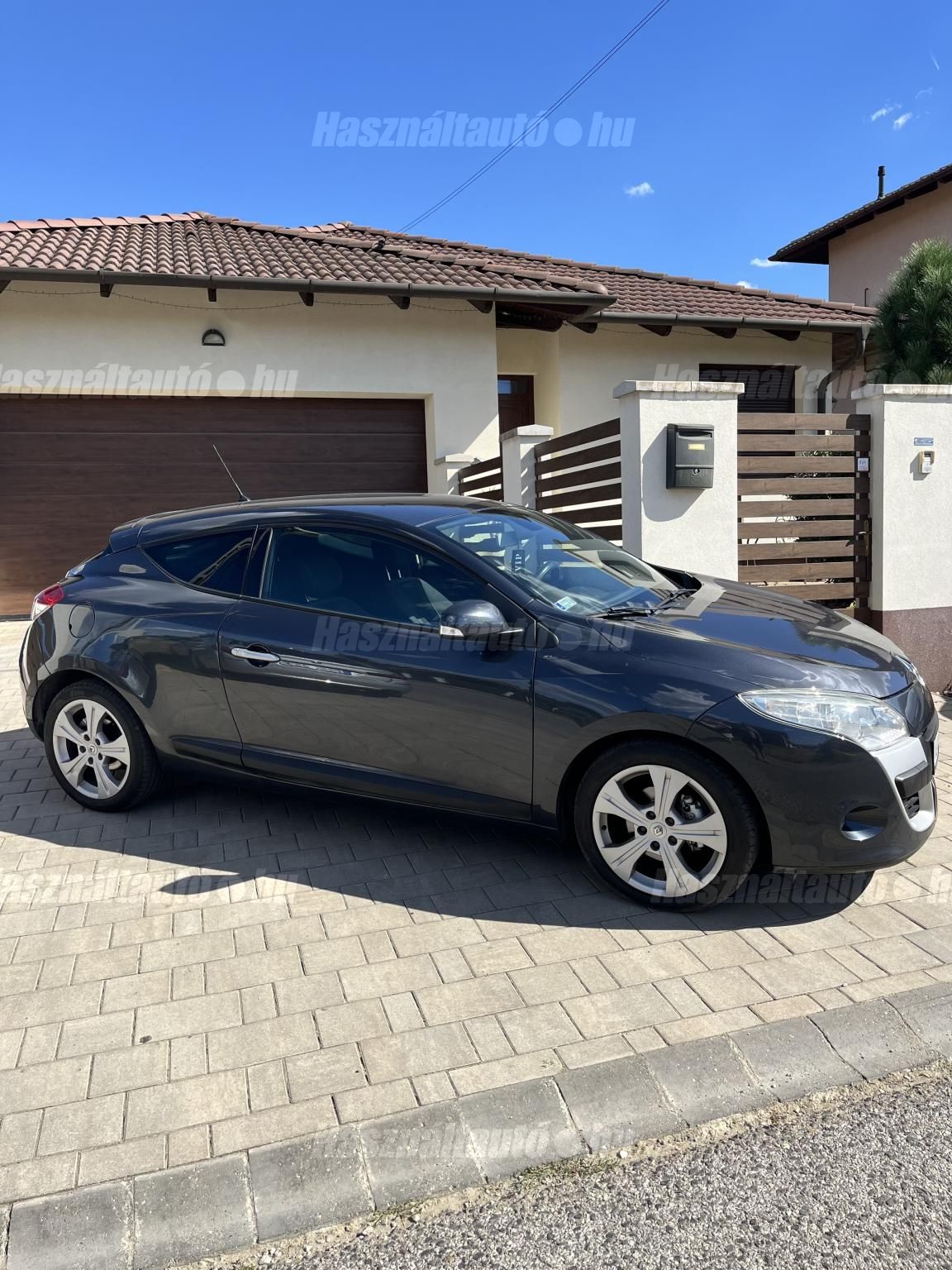 RENAULT MEGANE 2010 - 1