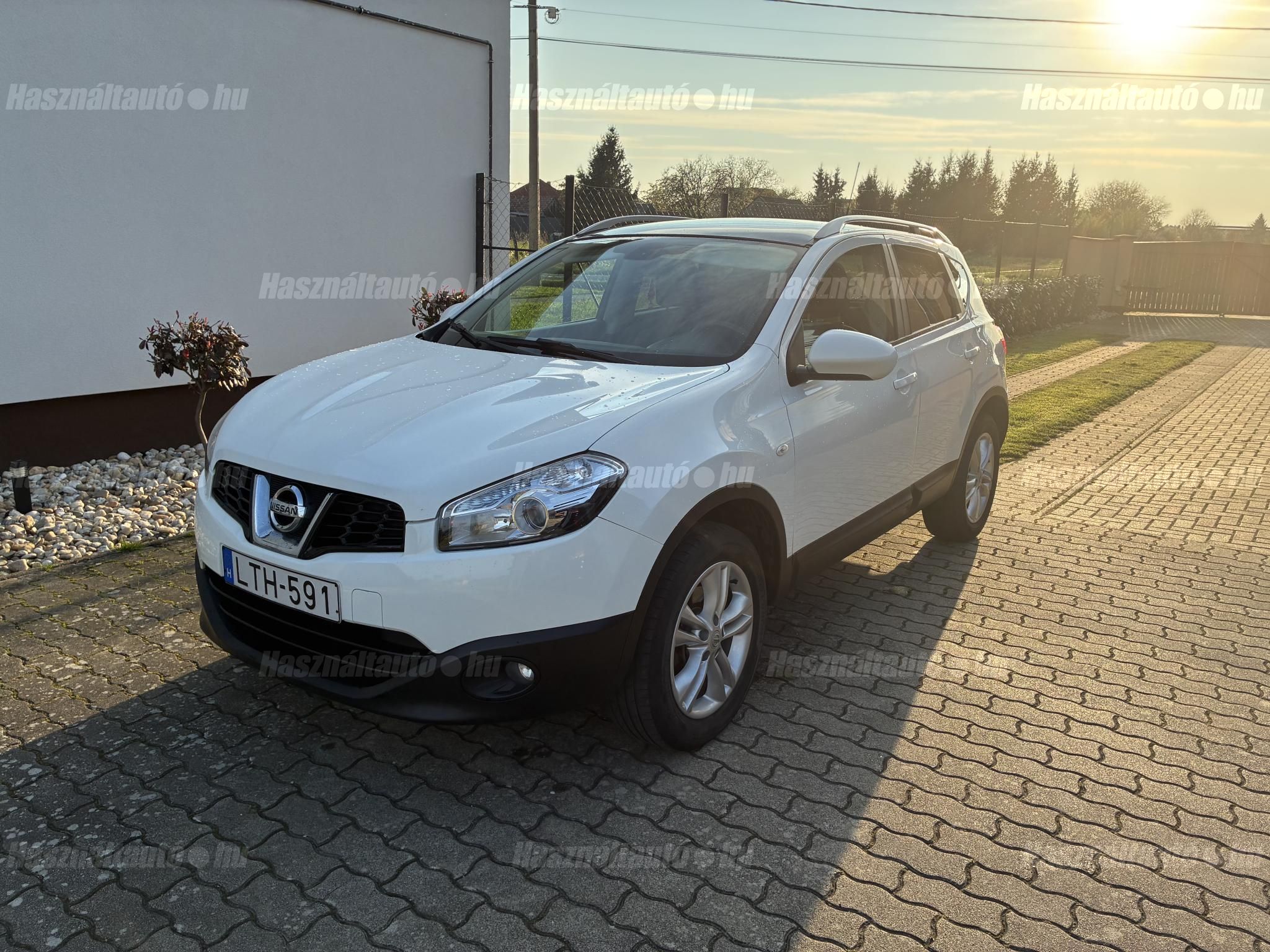 NISSAN QASHQAI 2010/8 - 1