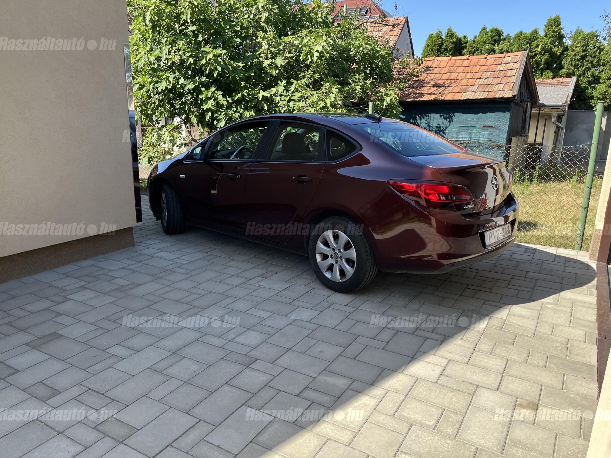 OPEL ASTRA J 2018/7 - 1