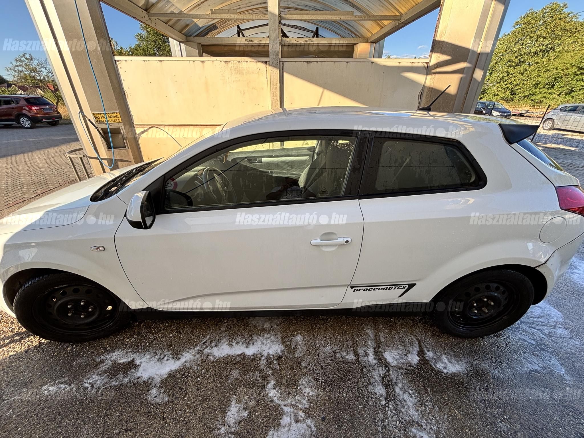 KIA PRO CEE'D 2010/9 - 1