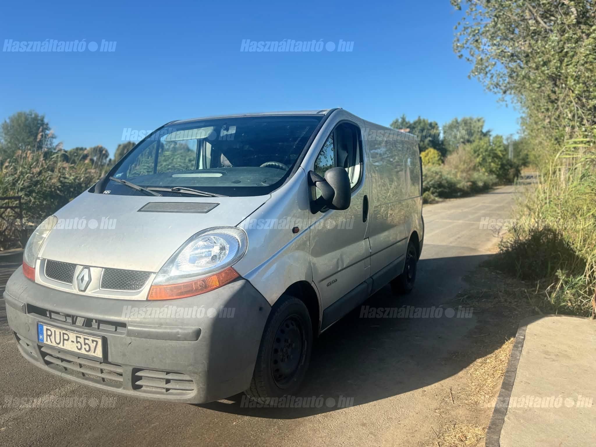 RENAULT TRAFIC 2002/7 - 1