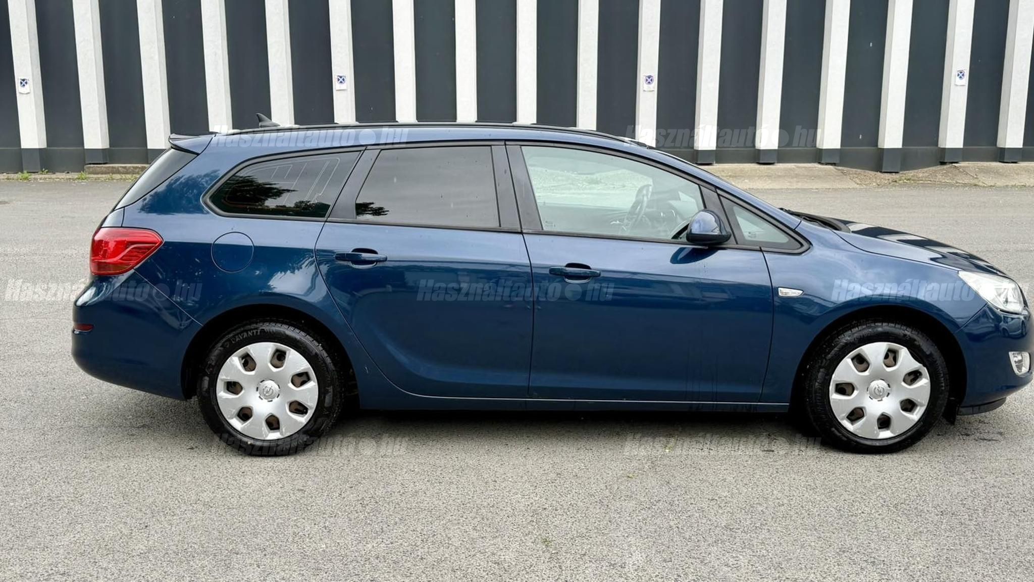 OPEL ASTRA J 2011/12 - 1