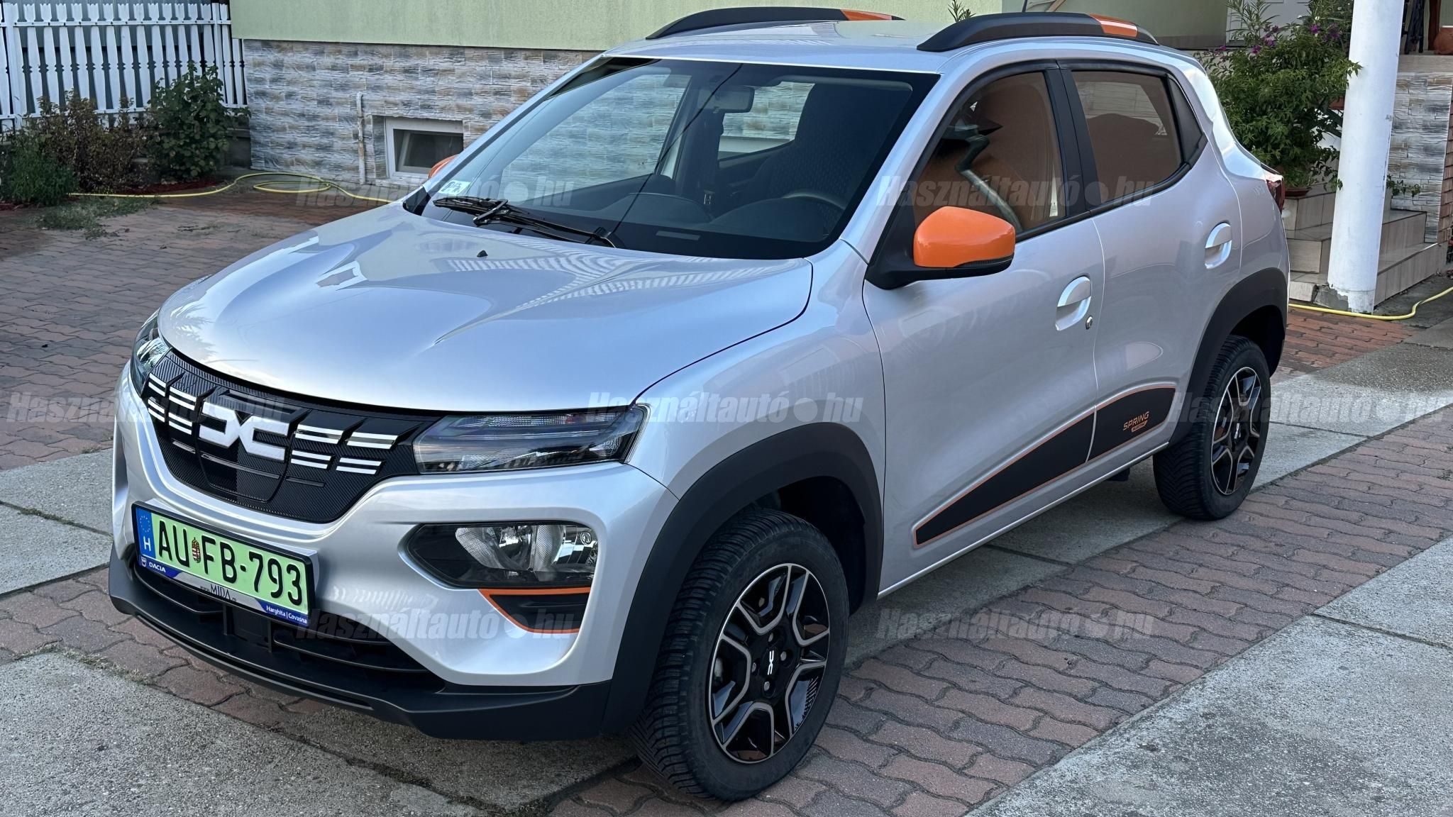 DACIA SPRING 2023/9 - 1
