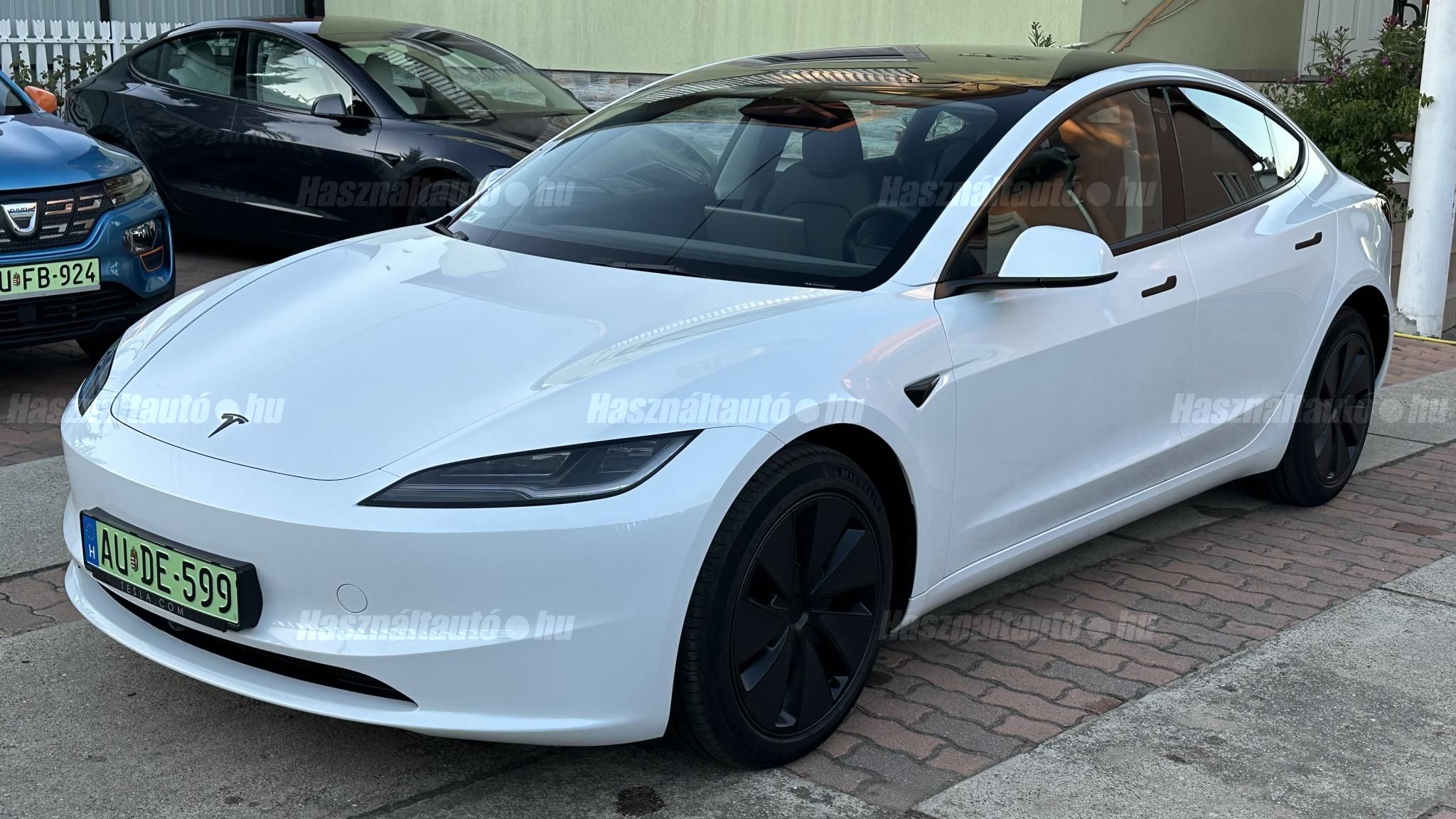 TESLA MODEL 3 2026/7 - 1