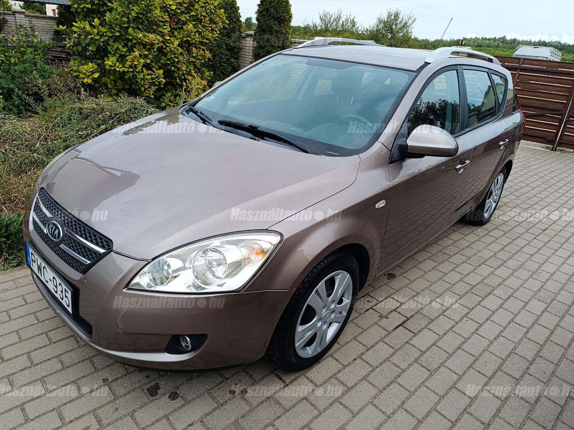 KIA CEE'D 2008/7 - 1