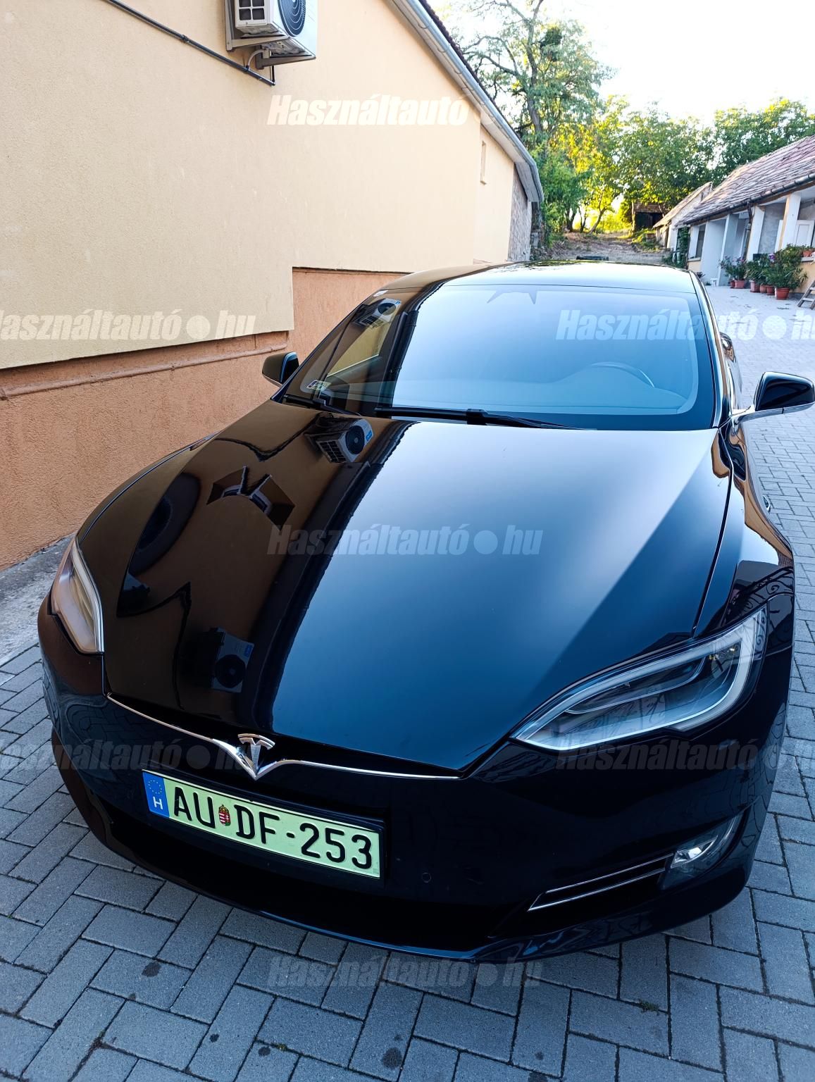 TESLA MODEL S 2018/3 - 1