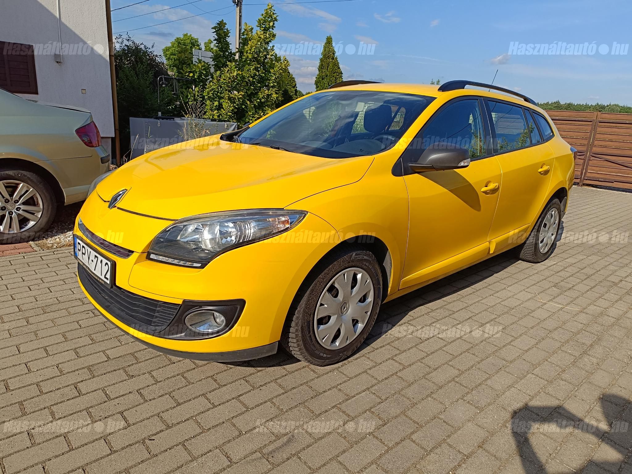 RENAULT MEGANE 2013 - 1