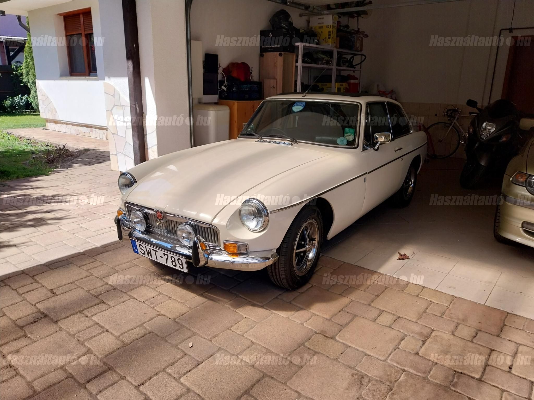 MG B 1973/6 - 1