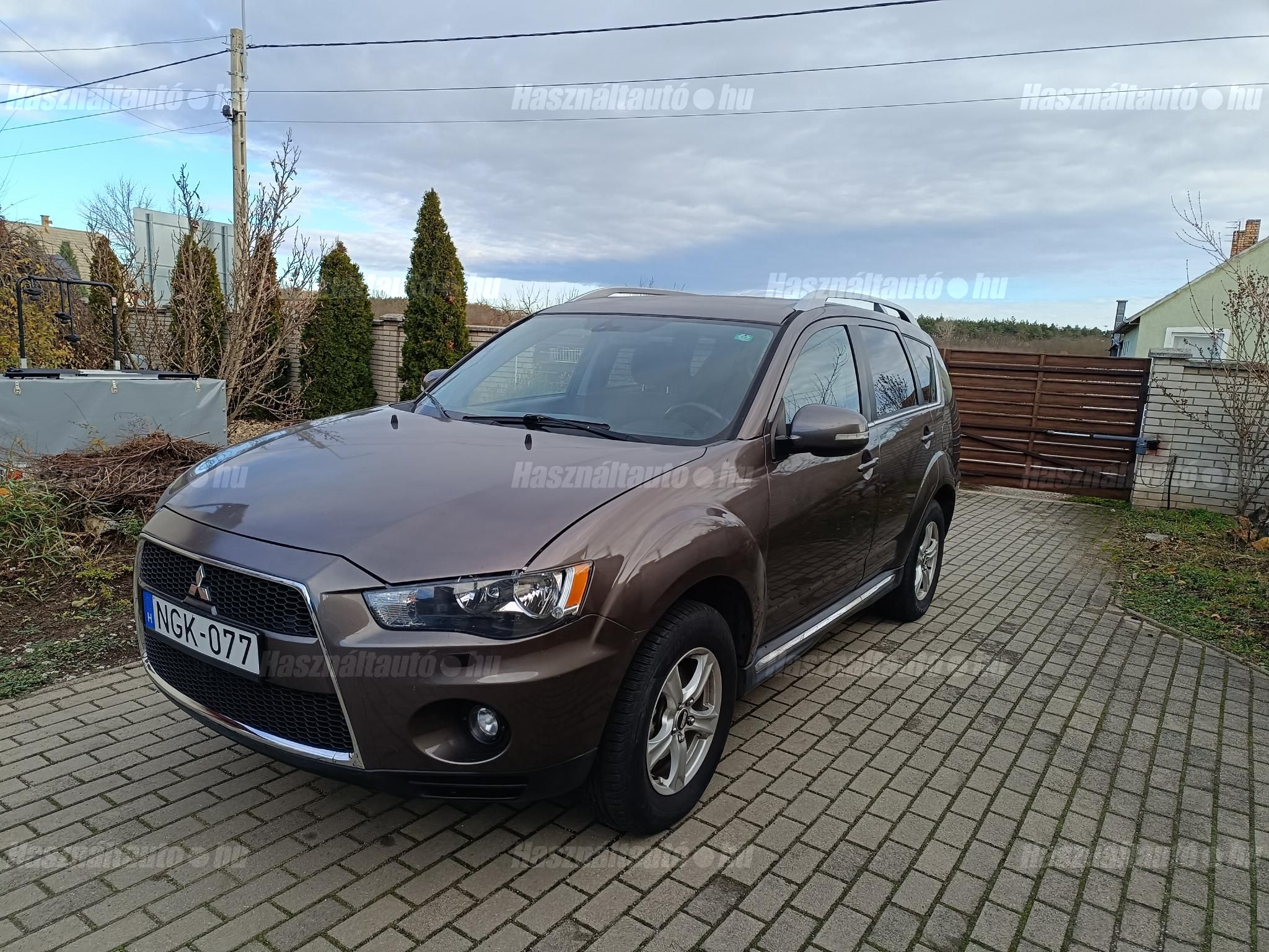 MITSUBISHI OUTLANDER 2010/11 - 1