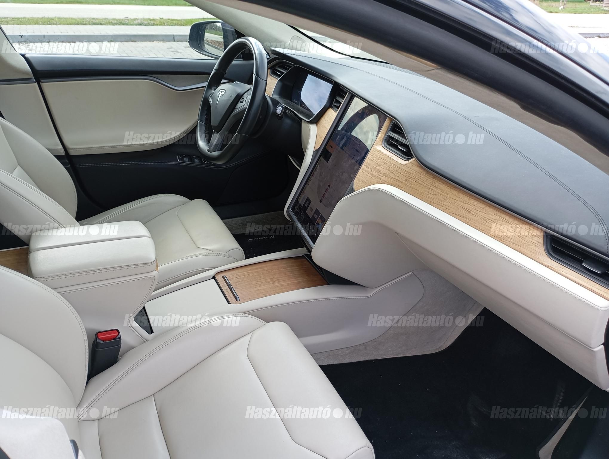TESLA MODEL S 2018/12 - 1