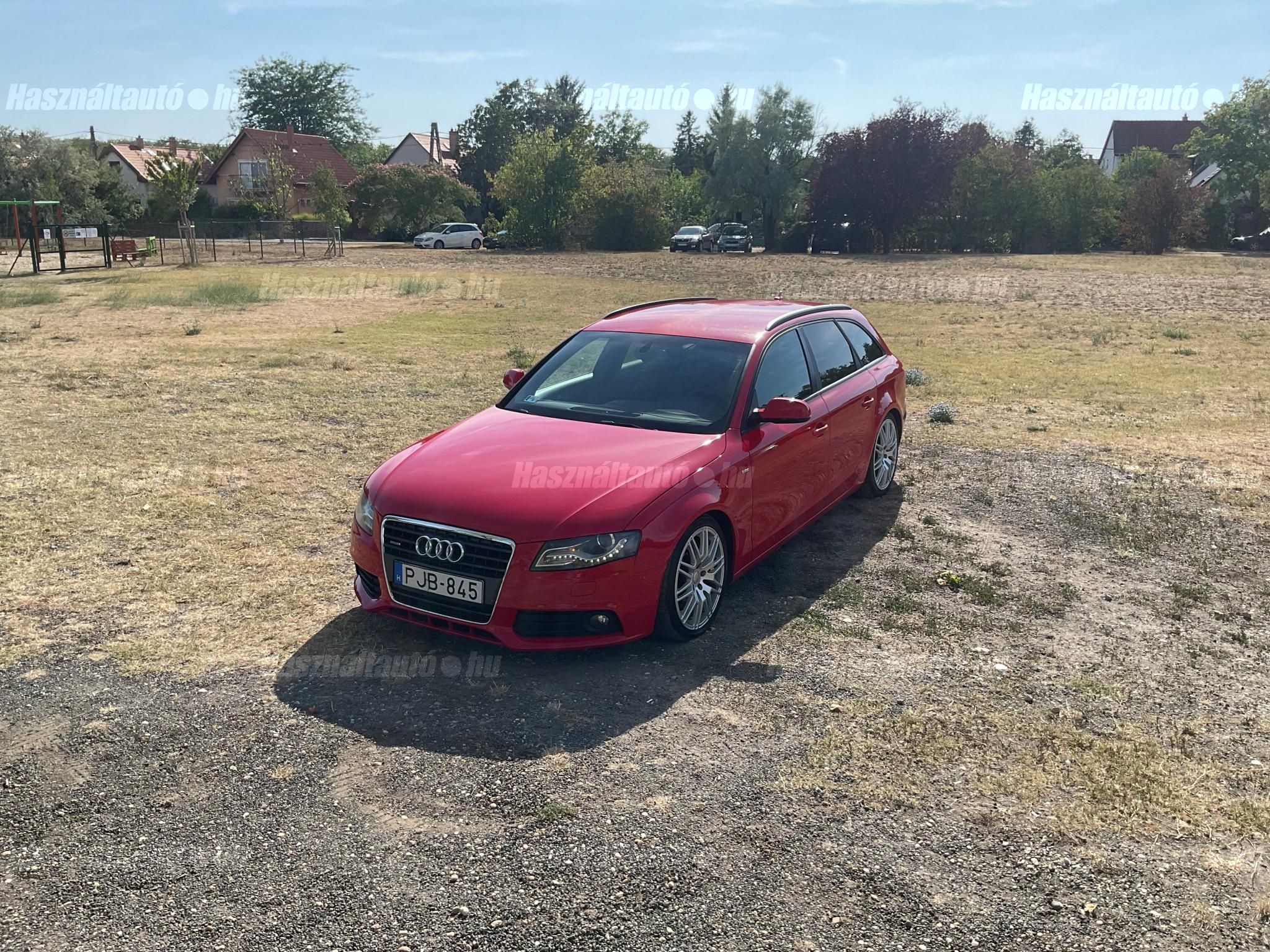 AUDI A4 2010/8 - 1