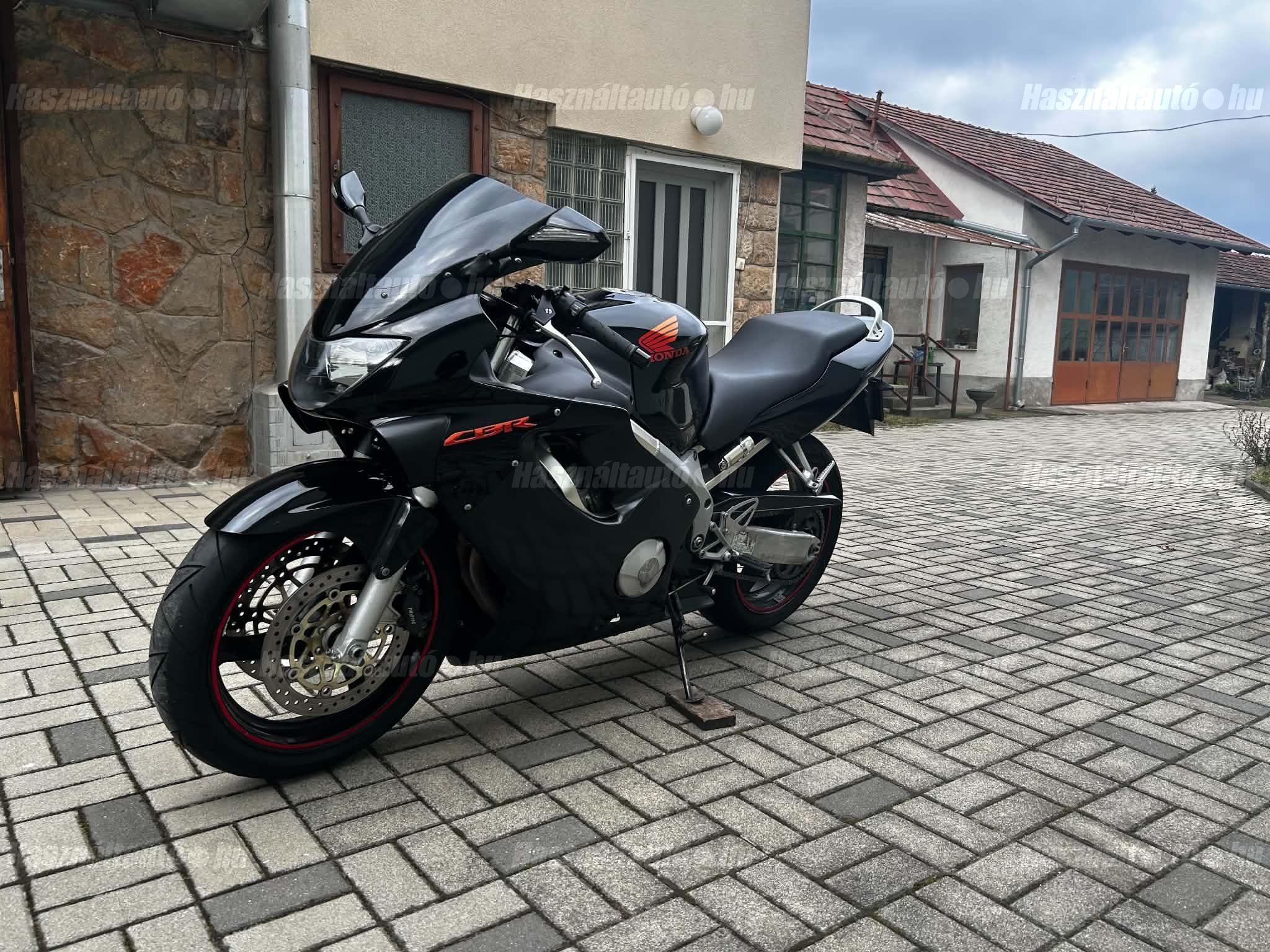HONDA CBR 600 F4 2000/7 - 1