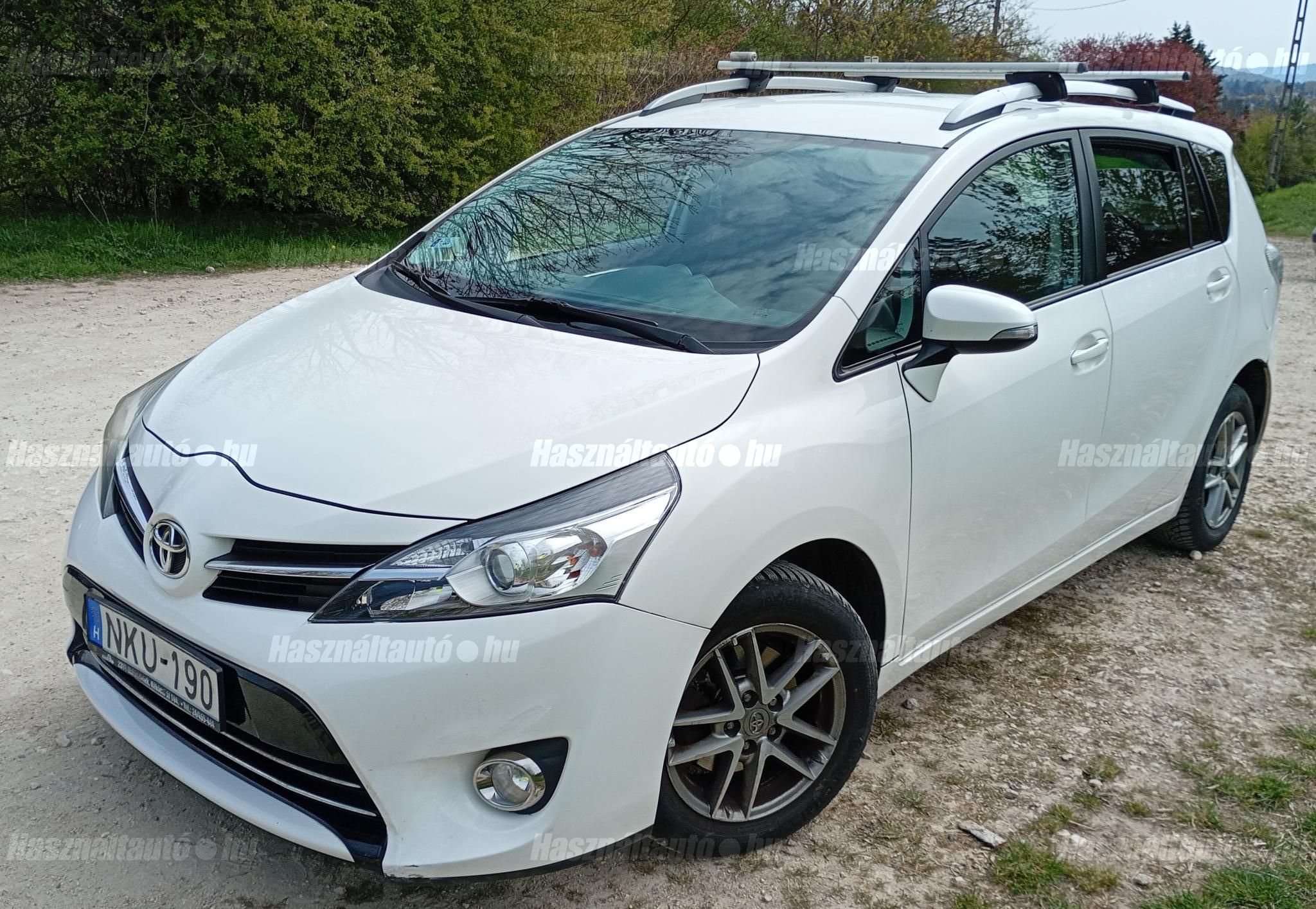 TOYOTA VERSO 2015/12 - 1