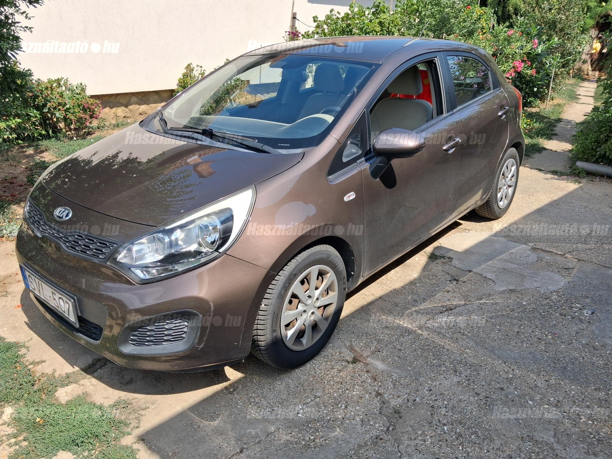 KIA RIO 2013/9 - 1