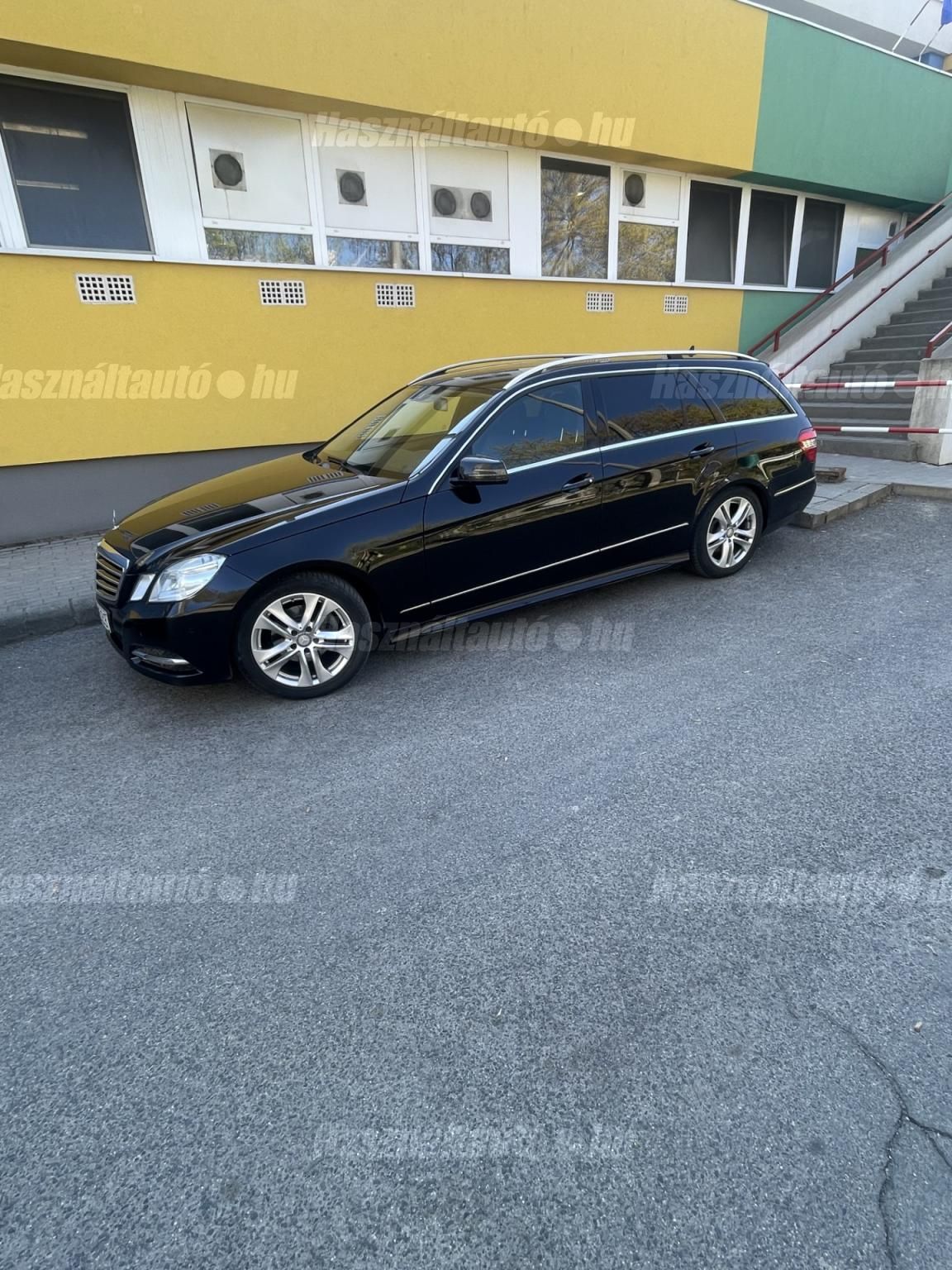 MERCEDES-BENZ E-OSZTÁLY 2012/11 - 1