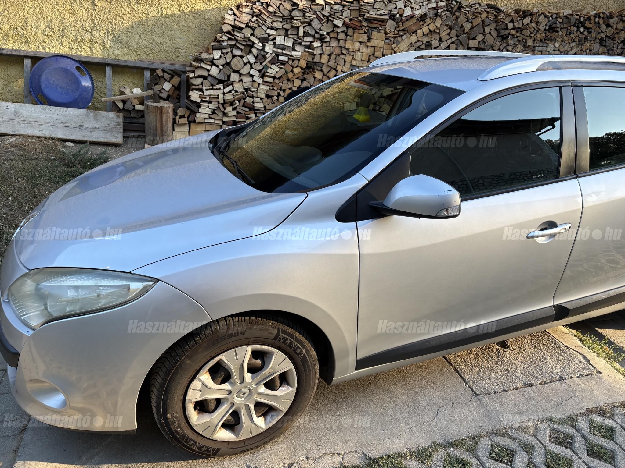 RENAULT MEGANE 2010/1 - 1