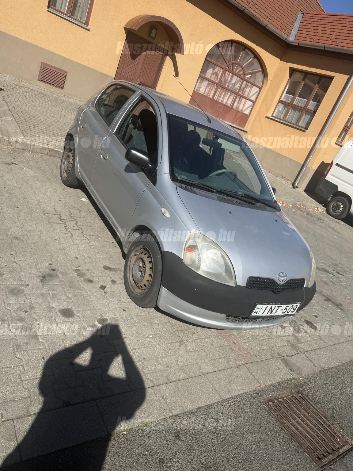 TOYOTA YARIS 2003/3 - 1