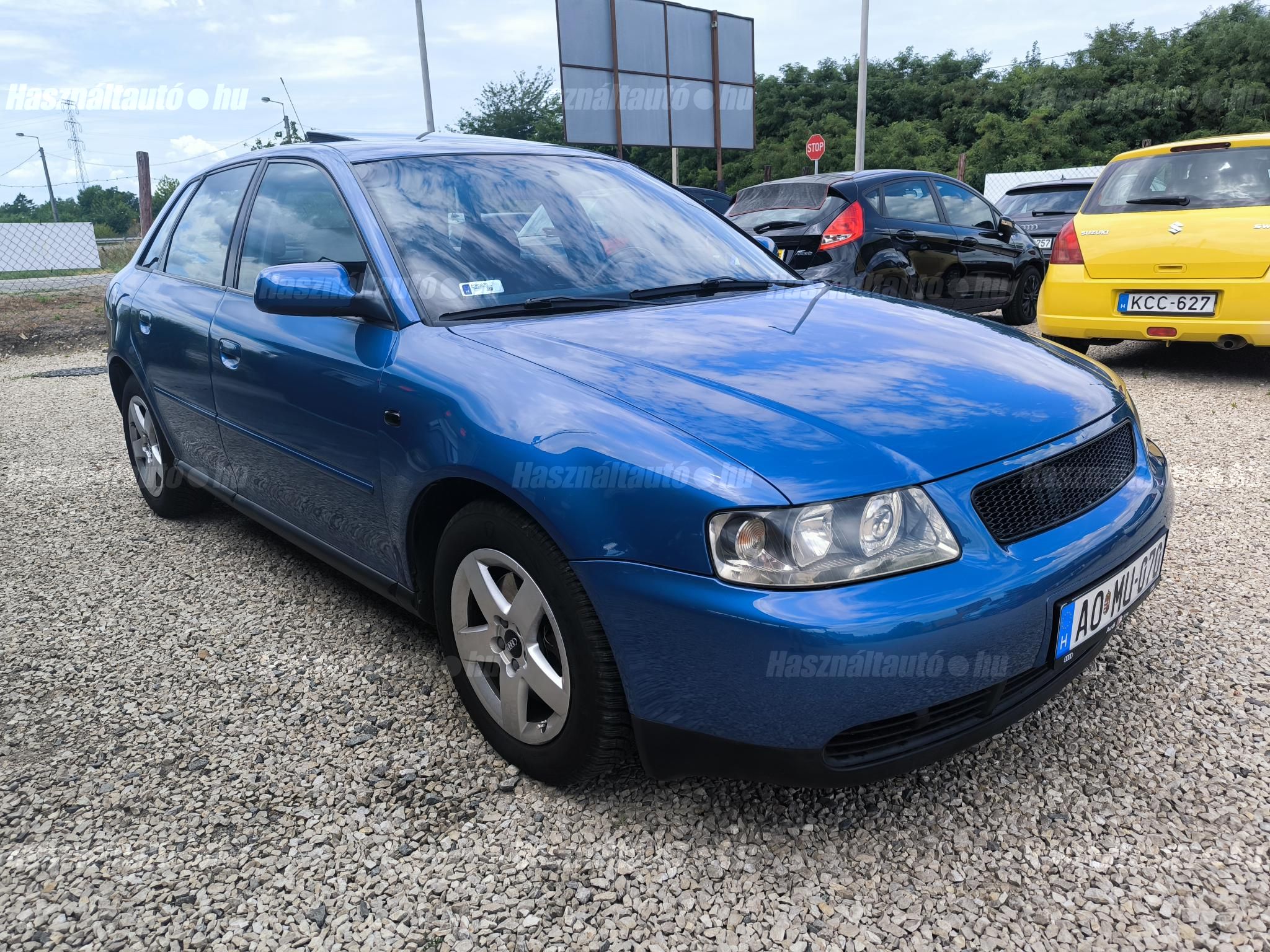 AUDI A3 2000/9 - 1