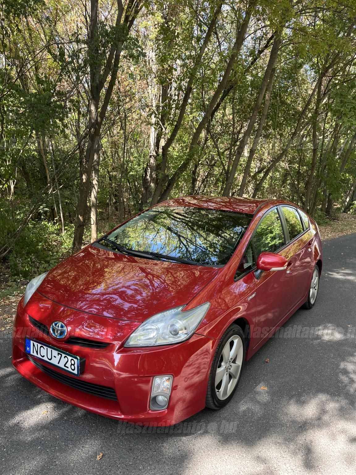 TOYOTA PRIUS 2011/12 - 1
