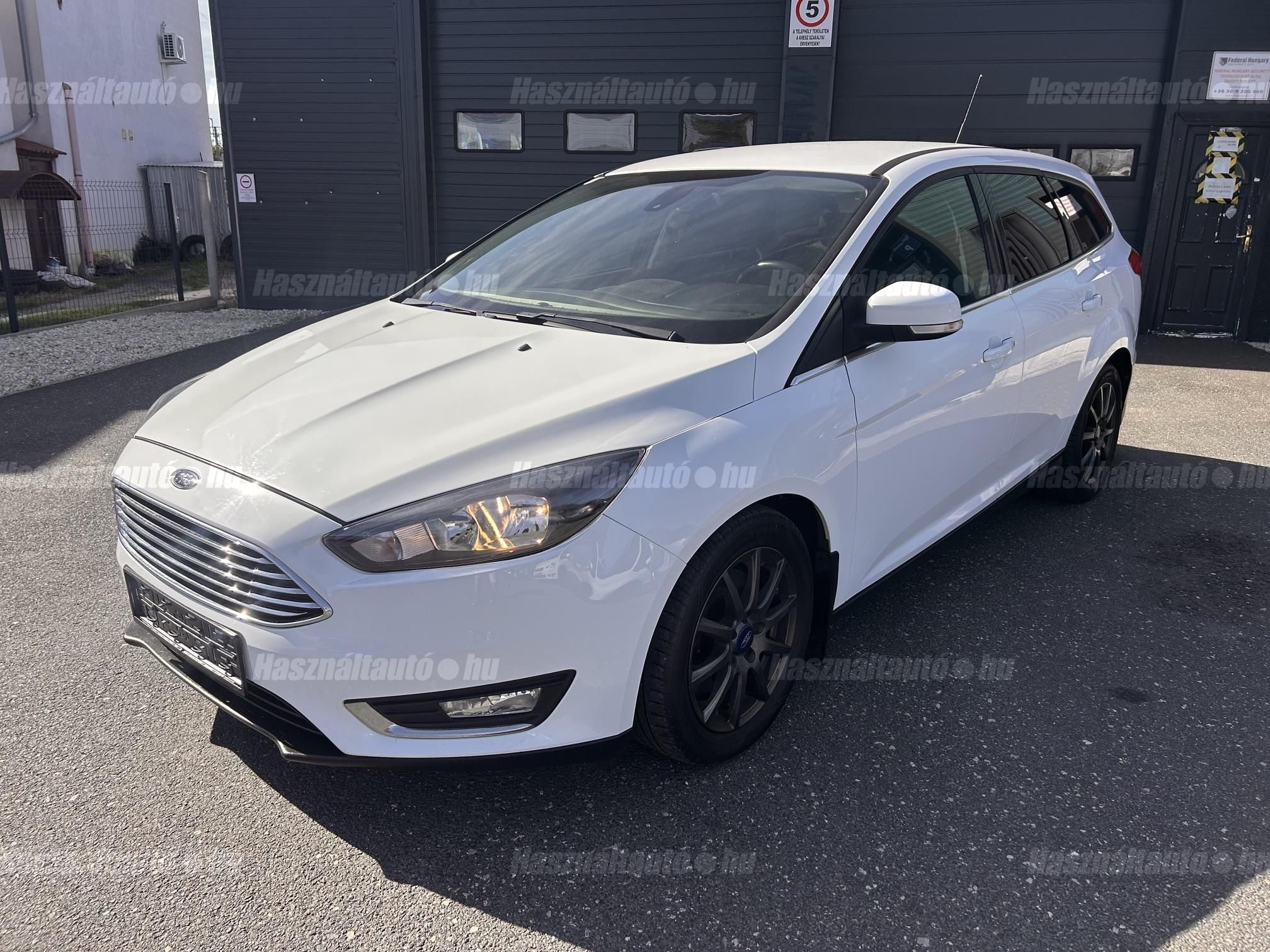 FORD FOCUS 2016/6 - 1